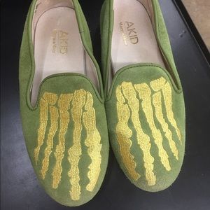 AKID + Anthro GreenGold Suede Loafer Size Child 13 Unisex 🎃 Halloween Costum…